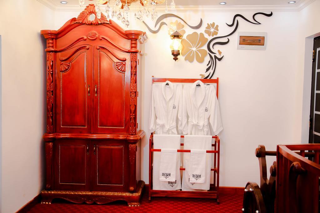 Hotel White House أنرادابورام المظهر الخارجي الصورة