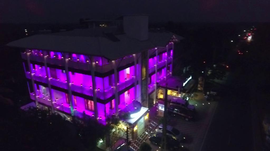 Hotel White House أنرادابورام المظهر الخارجي الصورة